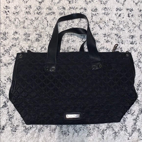 Steve Madden Handbags - STEVE MADDEN — Black Quilted Bag 👜